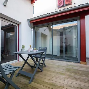 Du Large Appartement