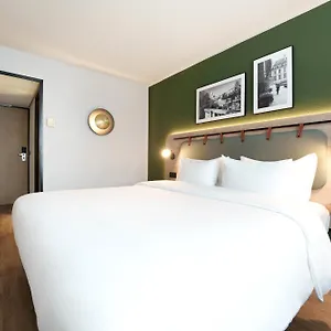 campanile-lyon-gare-perrache-confluence.hotels-rhonealpes.com/